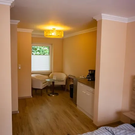 Haus Strandlust- Gemuetliches Studio Direkt Am Duemmer * Lembruch