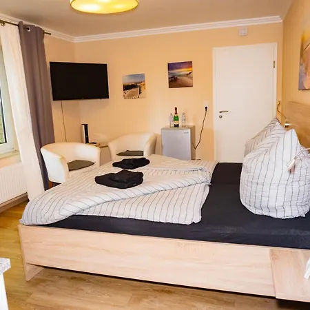 Апартаменты Haus Strandlust- Gemuetliches Studio Direkt Am Duemmer Лембрух