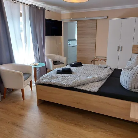 Haus Strandlust- Gemuetliches Studio Direkt Am Duemmer * Lembruch